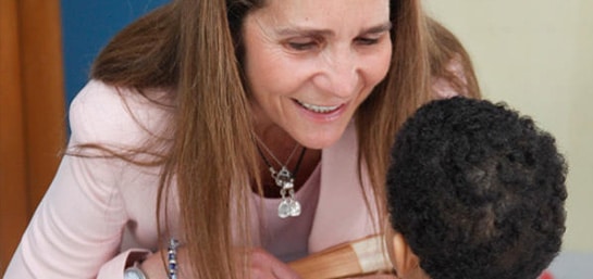 La Infanta Doña Elena visita proyectos sociales de la Fundación MAPFRE